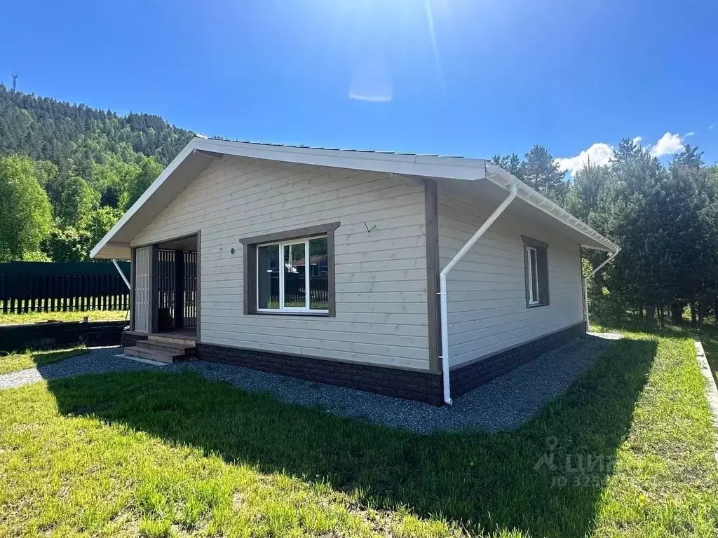Дом в Алтай, Чемальский район, с. Турбаза Катунь ул. Нагорная (98 м) - Фото 1