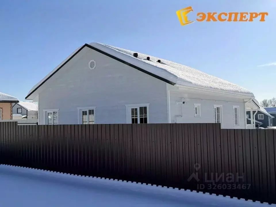 Дом в Калужская область, Жуковский муниципальный округ, Корсаково ... - Фото 1