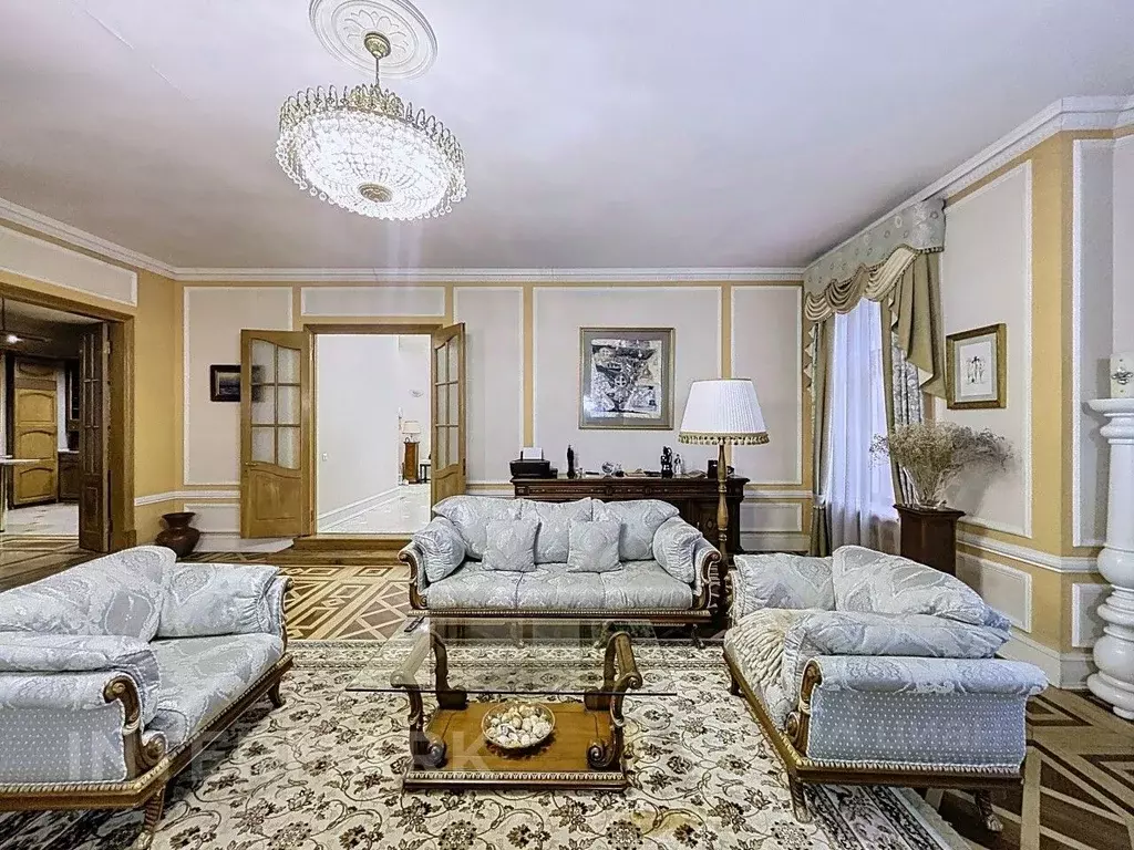 4-к кв. Москва ул. Знаменка, 15 (160.0 м) - Фото 1