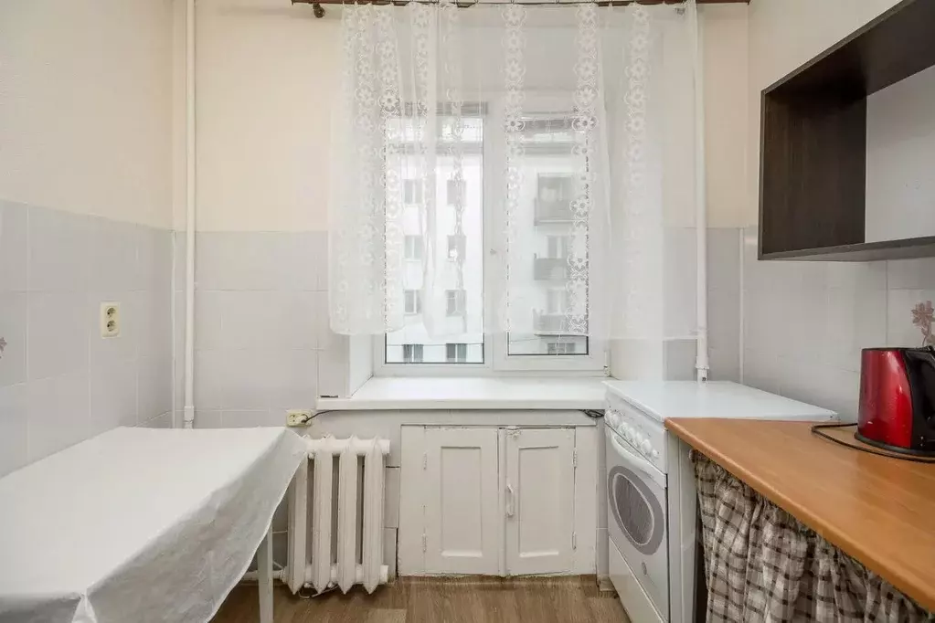 1-к кв. Тюменская область, Тюмень ул. Урицкого, 44 (32.0 м) - Фото 1