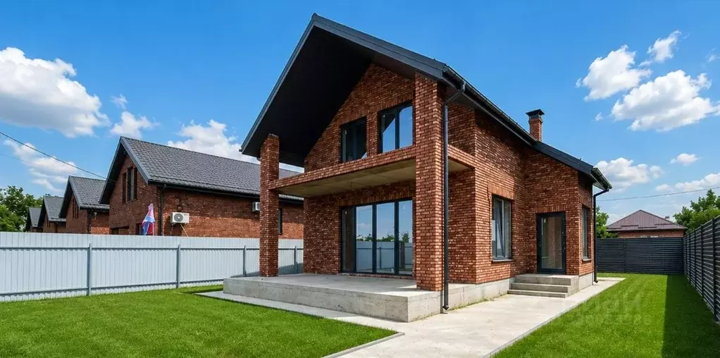 Дом в Краснодарский край, Динской район, Южно-Кубанское с/пос, пос. ... - Фото 1