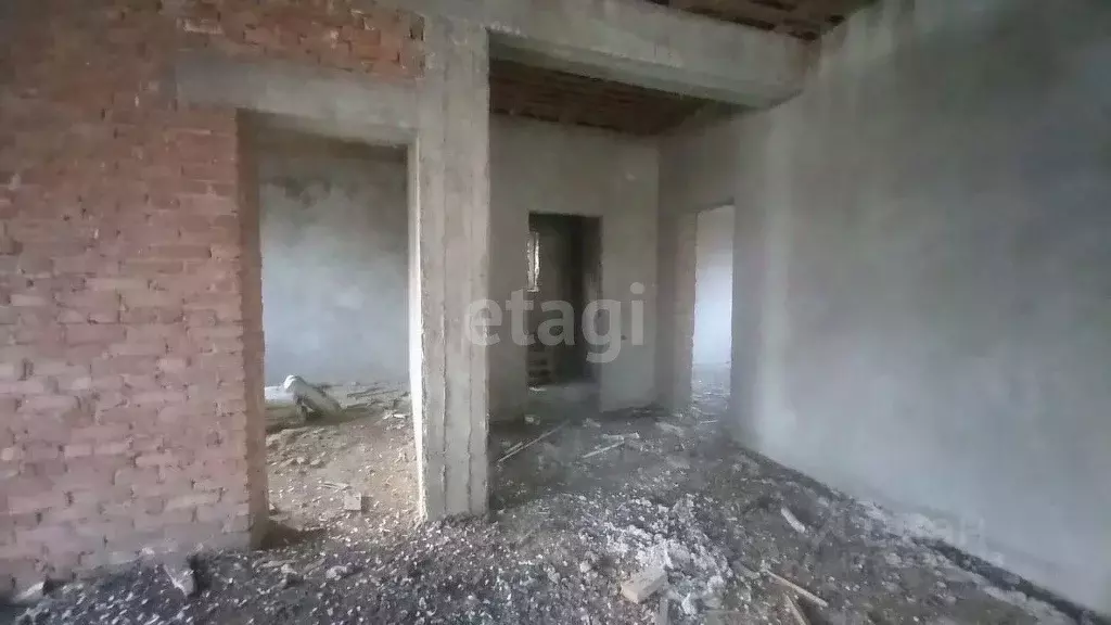 Дом в Ингушетия, Магас ул. Эльберта Нальгиева (360 м) - Фото 1