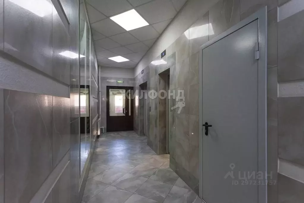 3-к кв. Новосибирская область, Новосибирск ул. Галущака, 15 (82.0 м) - Фото 1