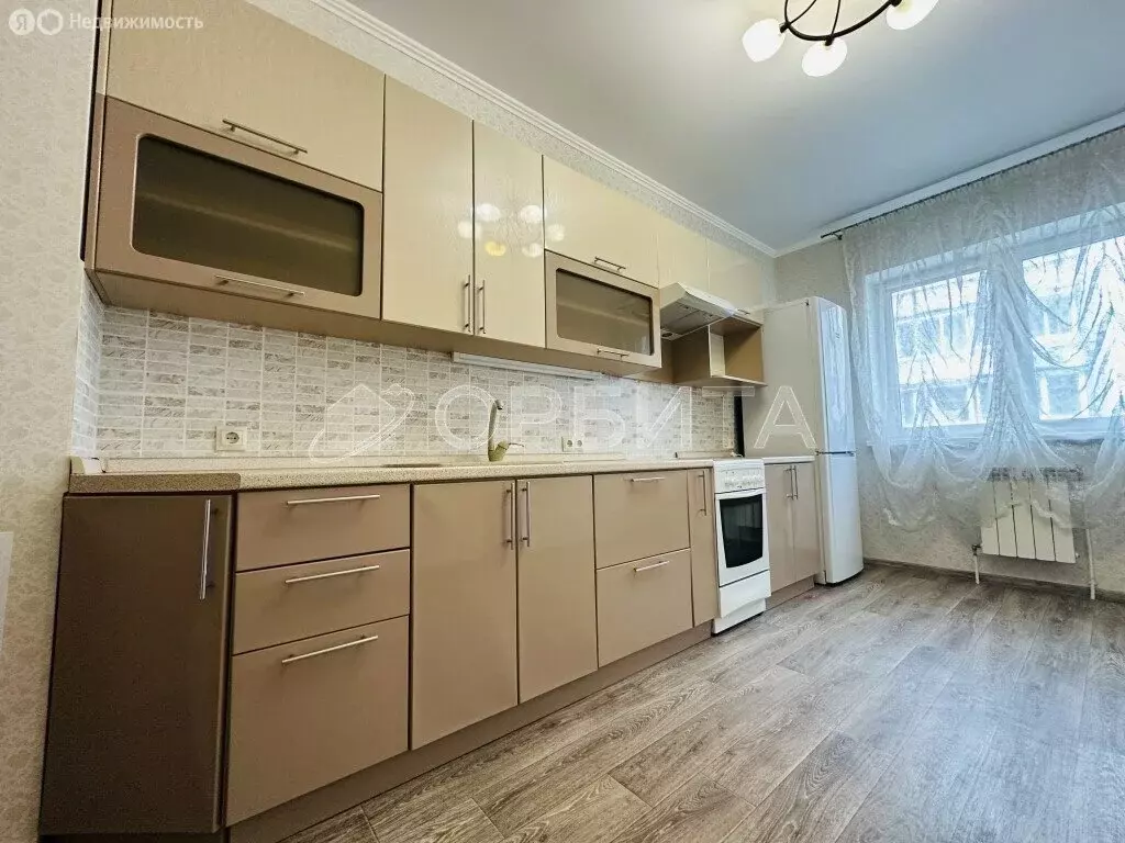 1-комнатная квартира: Тюмень, улица Орджоникидзе, 18 (47.1 м) - Фото 2