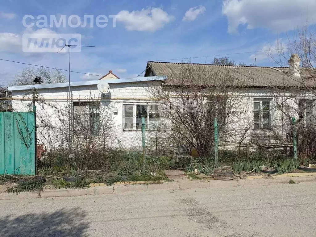 Дом в Калмыкия, Элиста пер. Лермонтова, 3/3 (67 м) - Фото 1