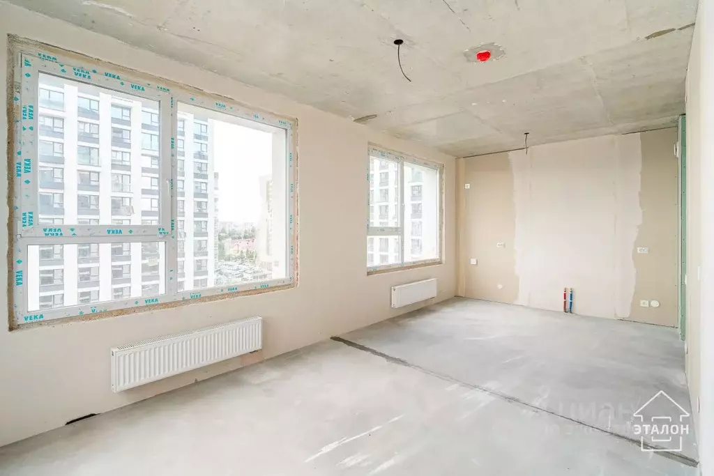 2-к кв. Омская область, Омск ул. Б.Г. Шаронова, 9 (63.8 м) - Фото 2