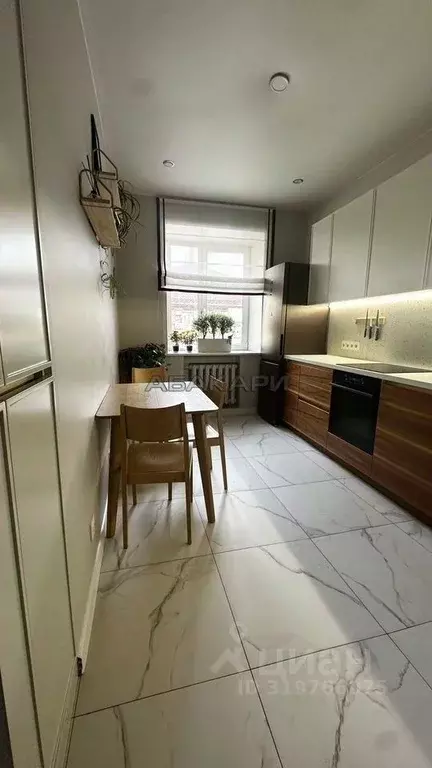 3-к кв. Красноярский край, Красноярск ул. Красной Армии, 14 (82.0 м) - Фото 0