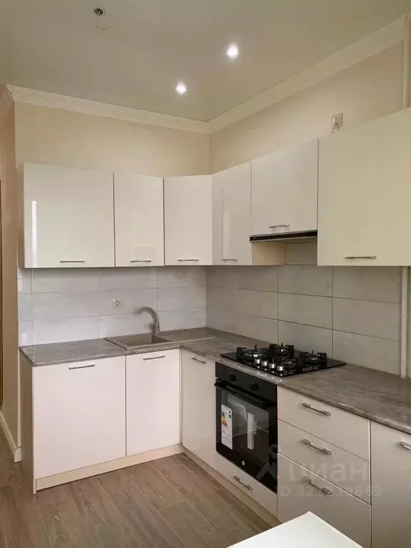 3-к кв. Саха (Якутия), Якутск ул. Лермонтова, 58 (77.5 м) - Фото 0