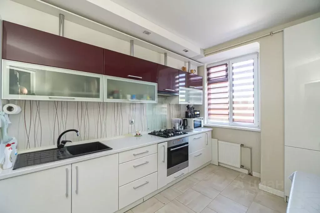 2-к кв. Севастополь просп. Юрия Гагарина, 52/6 (53.9 м) - Фото 1