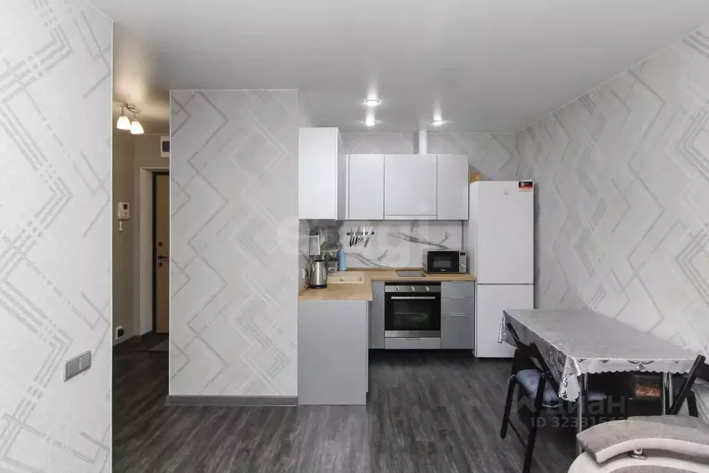 1-к кв. Тюменская область, Тюмень ул. 50 лет Октября, 57В (42.0 м) - Фото 1