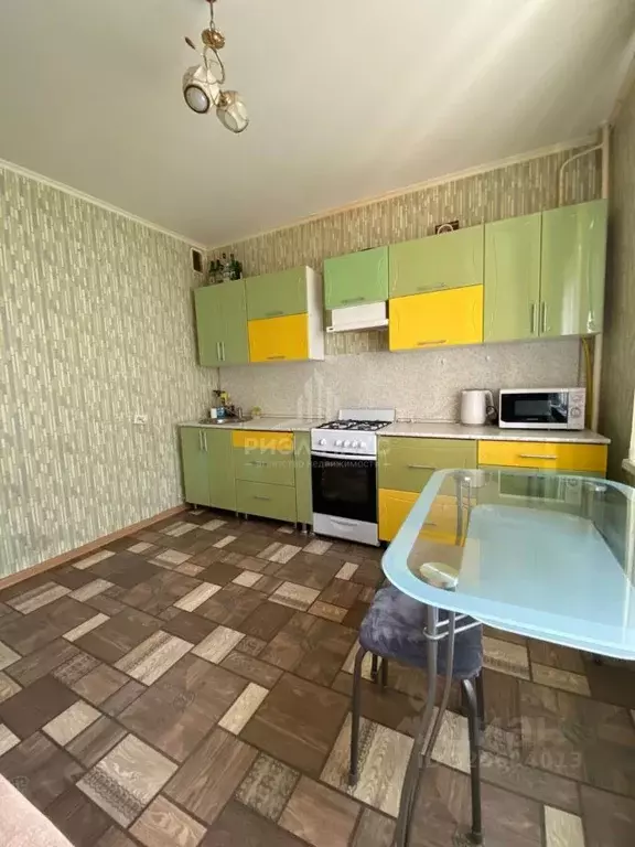 1-к кв. Брянская область, Брянск ул. Братьев Ткачевых, 3 (37.9 м) - Фото 1