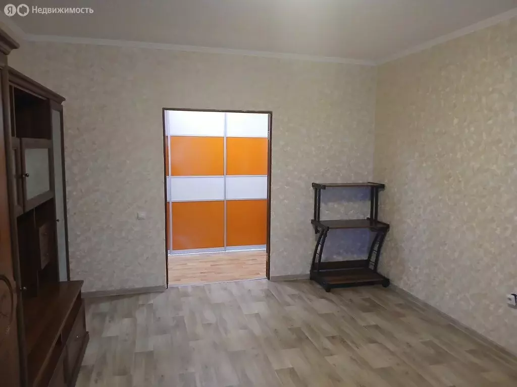 3-комнатная квартира: Казань, улица Гарифа Ахунова, 14 (92.9 м) - Фото 1