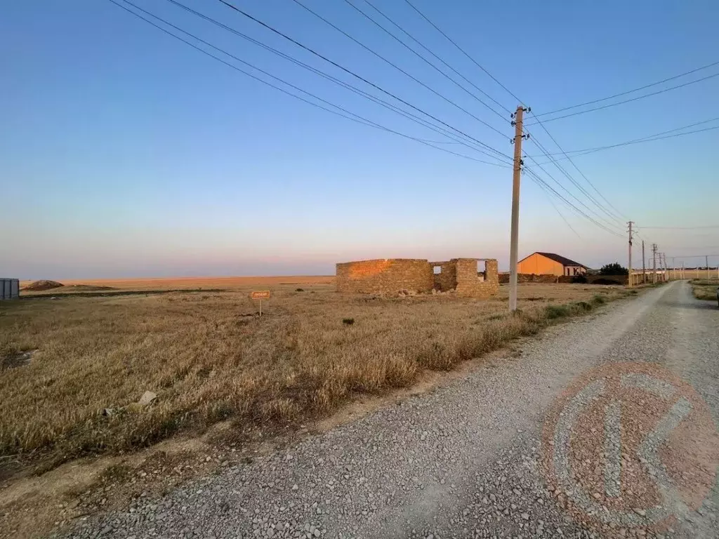 Участок в Крым, Сакский район, Суворовское с/пос, с. Великое ул. ... - Фото 2