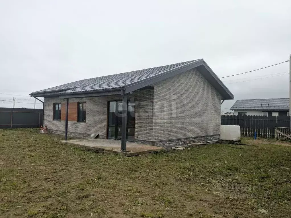 Дом в Ленинградская область, Гатчинский район, Дачный-1 массив 5 (101 ... - Фото 0