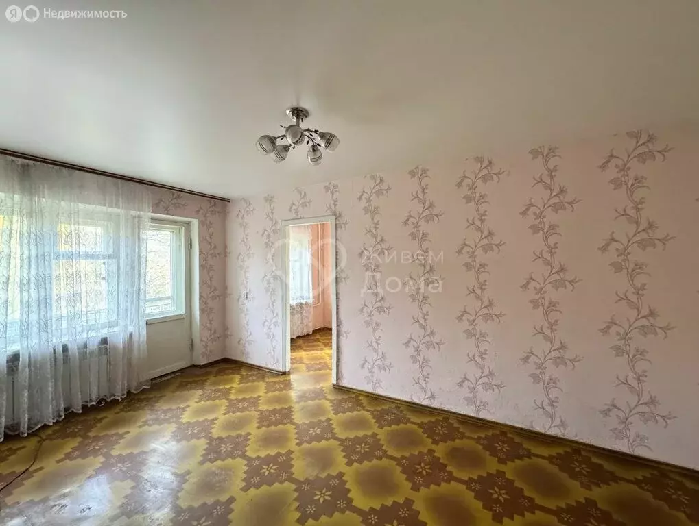 2-комнатная квартира: Волгоград, улица Сологубова, 13 (41 м) - Фото 1