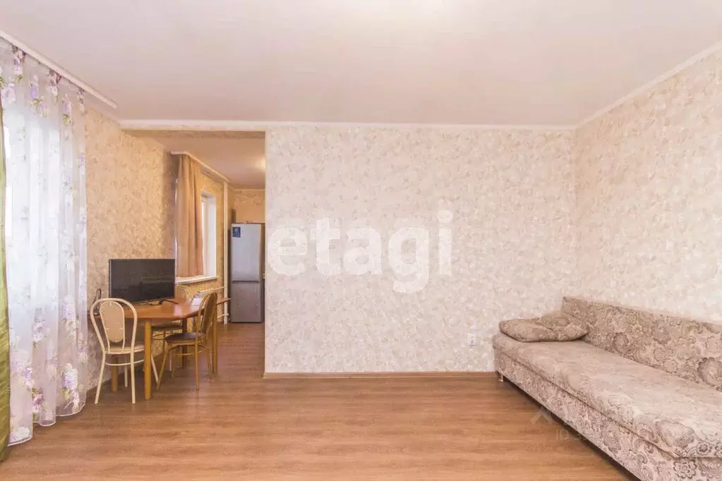 2-к кв. Тюменская область, Тюмень ул. Академика Сахарова, 48 (76.1 м) - Фото 1