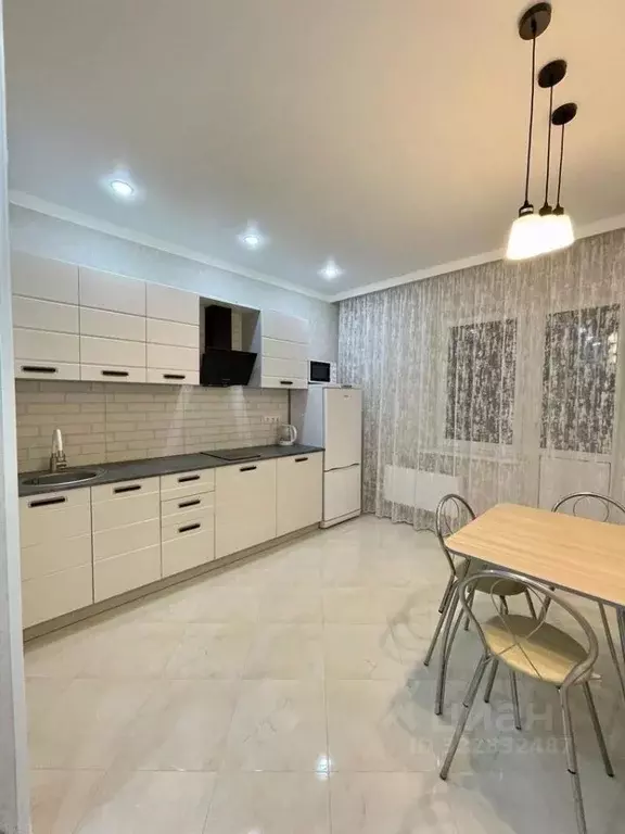 1-к кв. Краснодарский край, Крымск Надежда мкр, ул. Надежды (36.0 м) - Фото 1