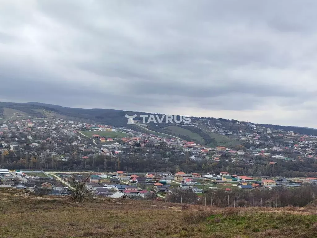 Участок в Крым, Симферопольский район, Добровское с/пос, с. Пионерское ... - Фото 1