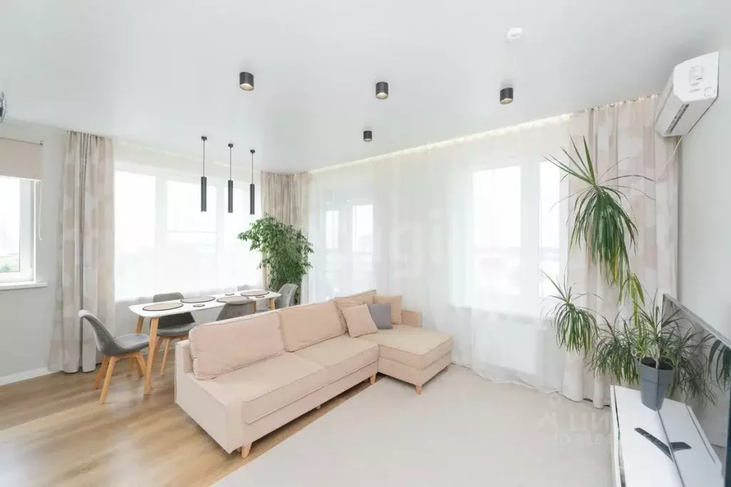 4-к кв. Пермский край, Пермь ул. Дениса Давыдова, 11 (91.5 м) - Фото 0