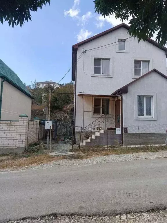 Дом в Краснодарский край, Новороссийск городской округ, с. Гайдук ул. ... - Фото 1