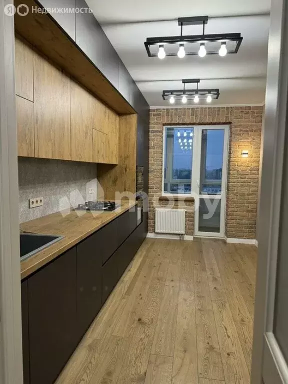 3-комнатная квартира: Калининград, улица Старшины Дадаева, 71 (95.5 м) - Фото 1