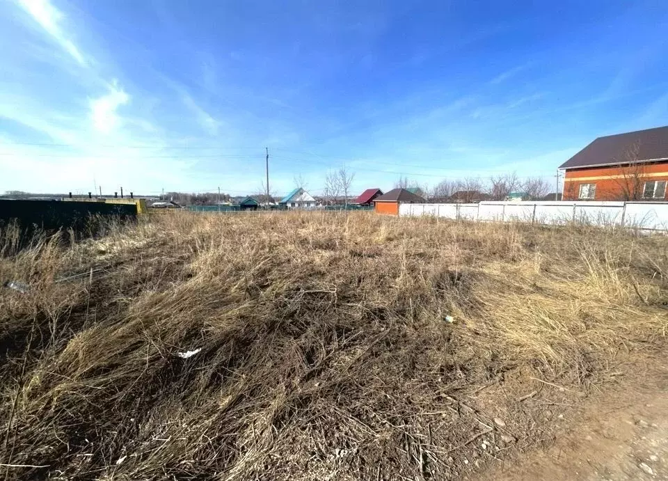 Участок в Татарстан, Тукаевский район, с. Биклянь ул. Молодежная (10.0 ... - Фото 0