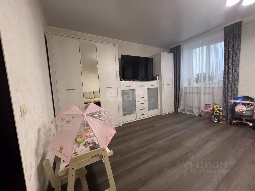 2-к кв. Ямало-Ненецкий АО, Салехард ул. Республики, 77 (61.5 м) - Фото 1