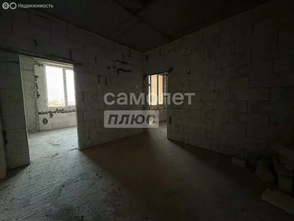 3-комнатная квартира: Грозный, улица Сайханова, 133к10 (70.3 м) - Фото 0