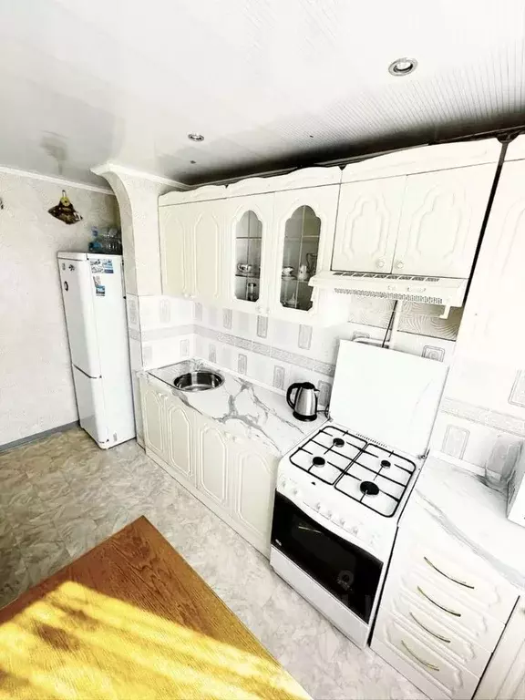 3-к кв. Оренбургская область, Оренбург просп. Гагарина, 25/2 (70.0 м) - Фото 1