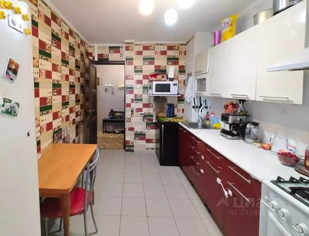 3-к кв. Крым, Симферополь ул. Аэрофлотская, 16 (70.5 м) - Фото 2