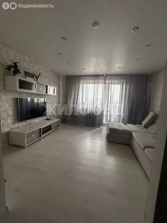 3-комнатная квартира: Абакан, улица Некрасова, 32 (65.3 м) - Фото 1