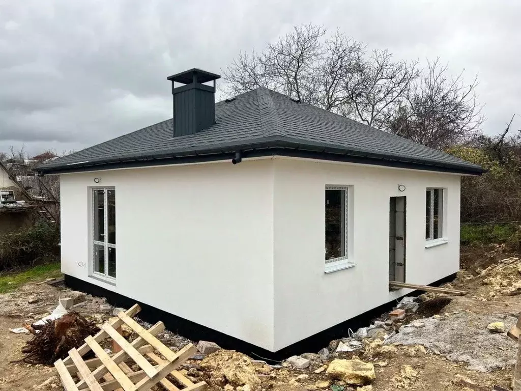 Дом в Крым, Симферопольский район, Добровское с/пос, с. Лозовое ул. ... - Фото 1