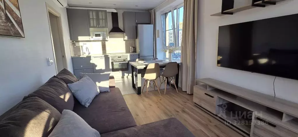 3-к кв. Москва ул. Саларьевская, 10к2 (52.0 м) - Фото 1