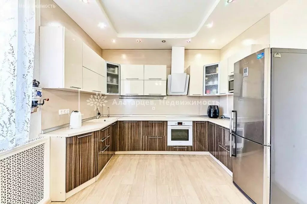 Дом в посёлок Зональная Станция, Рабочая улица, 42 (240 м) - Фото 1