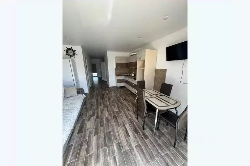 Дом в Крым, Черноморский район, Оленевское с/пос, с. Оленевка ул. ... - Фото 1