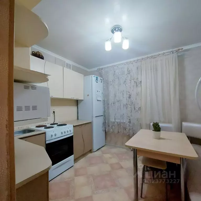 1-к кв. Самарская область, Тольятти 16-й кв-л, бул. Цветной, 14 (35.0 ... - Фото 0