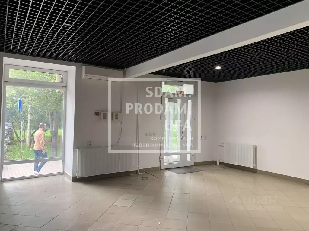 Торговая площадь в Башкортостан, Уфа просп. Октября, 10 (126 м) - Фото 1