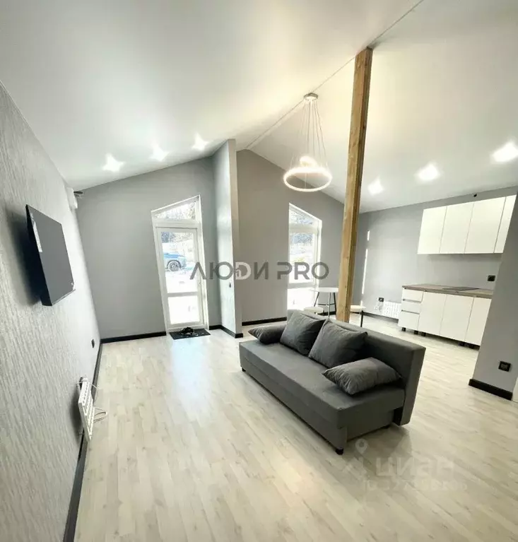 Дом в Кировская область, Киров Театральная пл. (61 м) - Фото 1