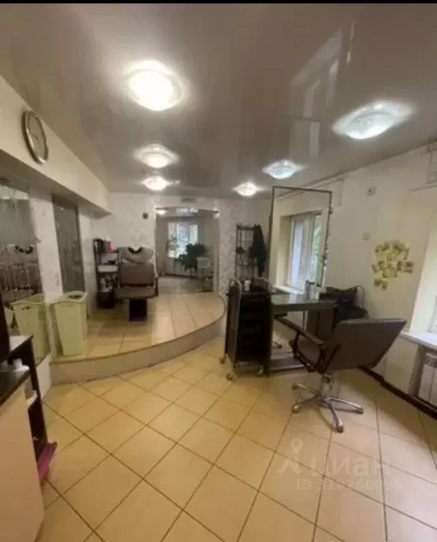 Помещение свободного назначения в Саратовская область, Саратов ул. ... - Фото 1