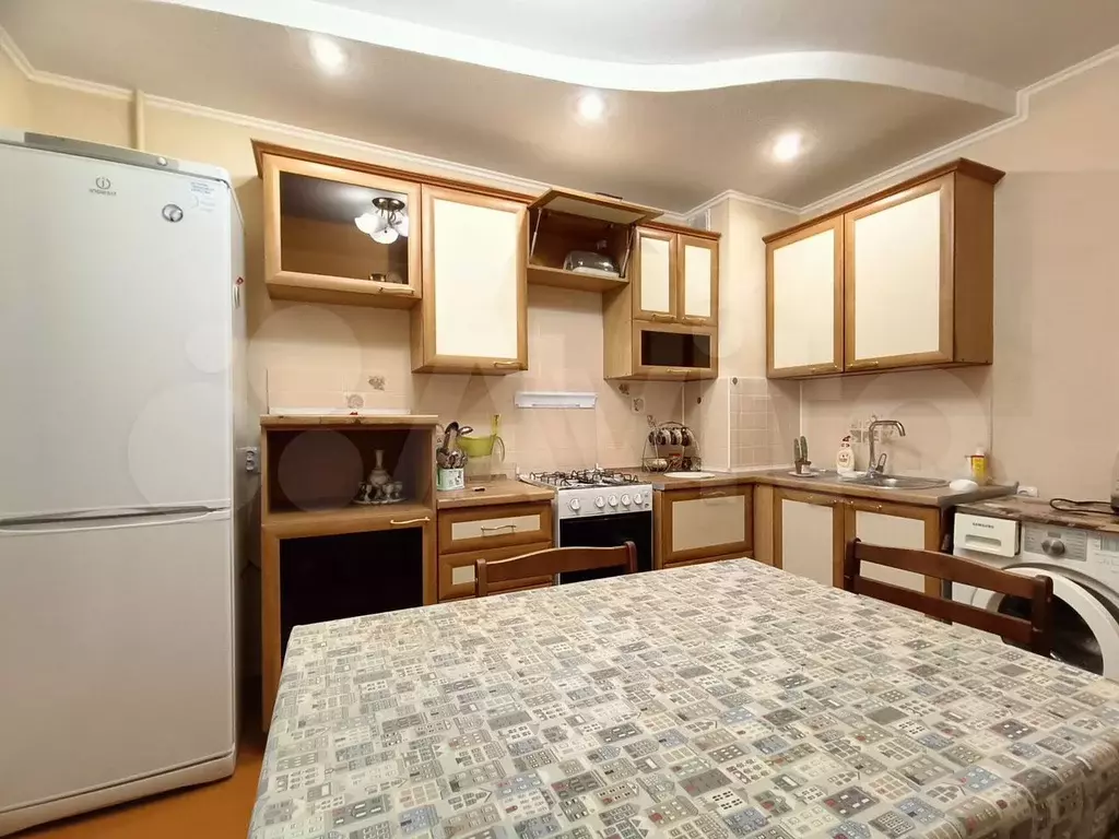 2-к. квартира, 54 м, 1/9 эт. - Фото 0