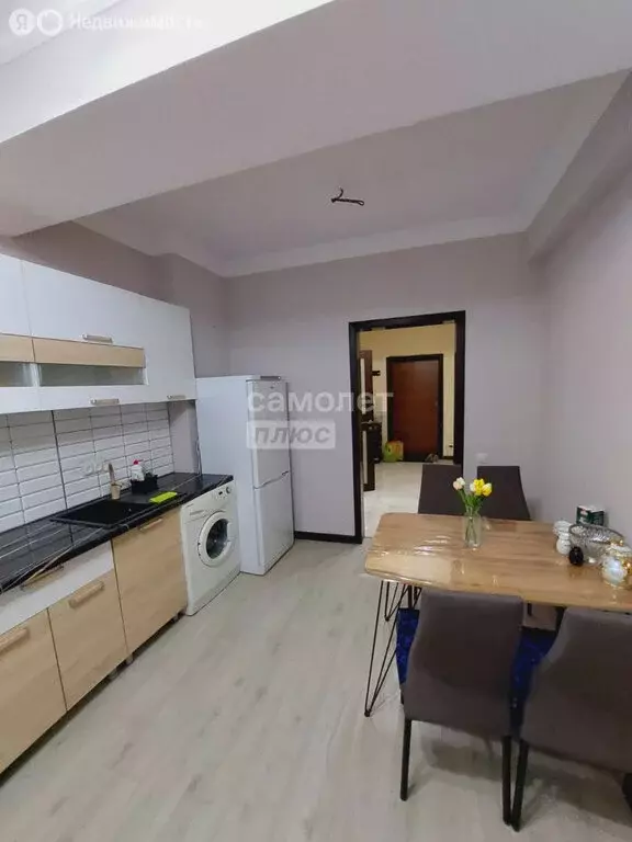 2-комнатная квартира: Каспийск, улица Магомедали Магомеджановa, 12 (66 ... - Фото 1