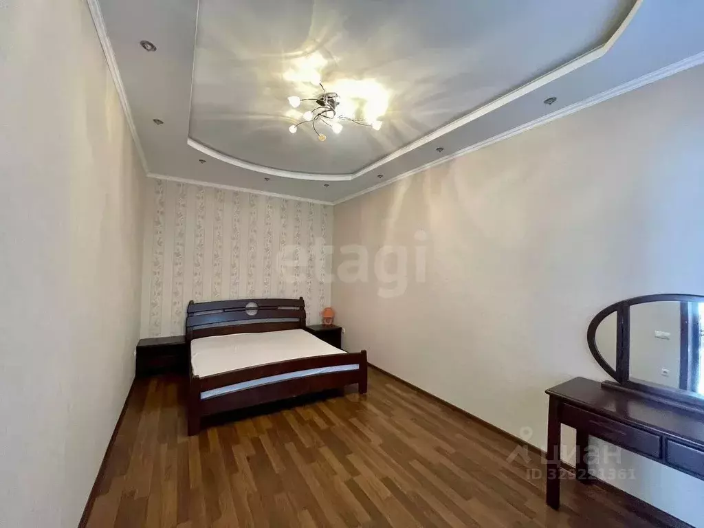 Дом в Крым, Симферополь ул. Аметхан Султан (309 м) - Фото 1