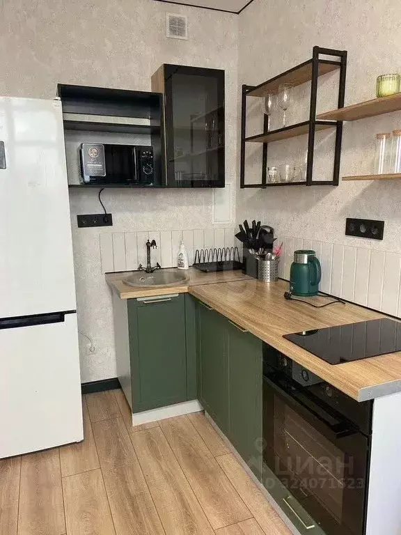 Студия Тюменская область, Тюмень ул. Первооткрывателей, 9 (24.7 м) - Фото 1