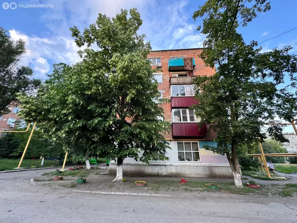 3-комнатная квартира: Зверево, Ивановская улица, 28 (49.7 м) - Фото 1