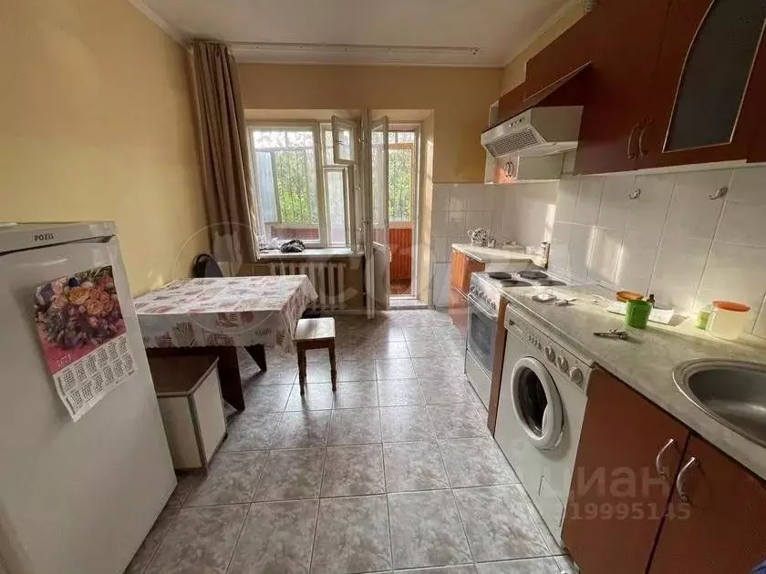2-к кв. Тюменская область, Тюмень ул. Монтажников, 8 (57.0 м) - Фото 1