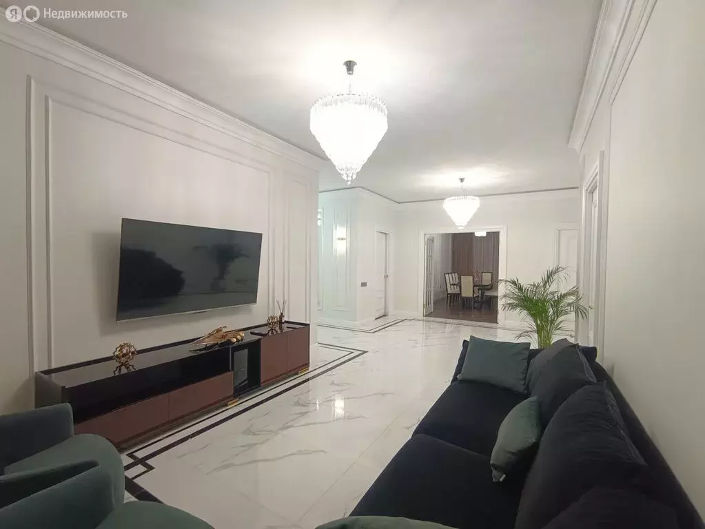 4-комнатная квартира: Нальчик, улица Тлостанова, 28 (138 м) - Фото 1