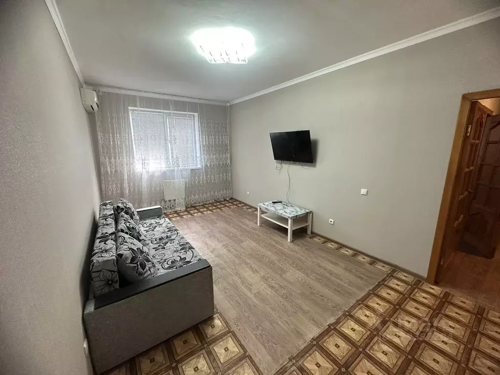 2-к кв. Краснодарский край, Краснодар Юбилейный мкр, ул. 70-летия ... - Фото 1