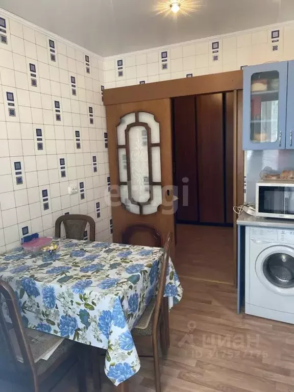 3-к кв. Белгородская область, Белгород ул. Челюскинцев, 56 (62.4 м) - Фото 0