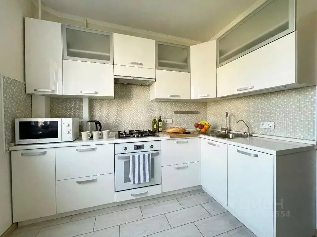 3-к кв. Белгородская область, Белгород ул. 5 Августа, 13в (70.0 м) - Фото 2