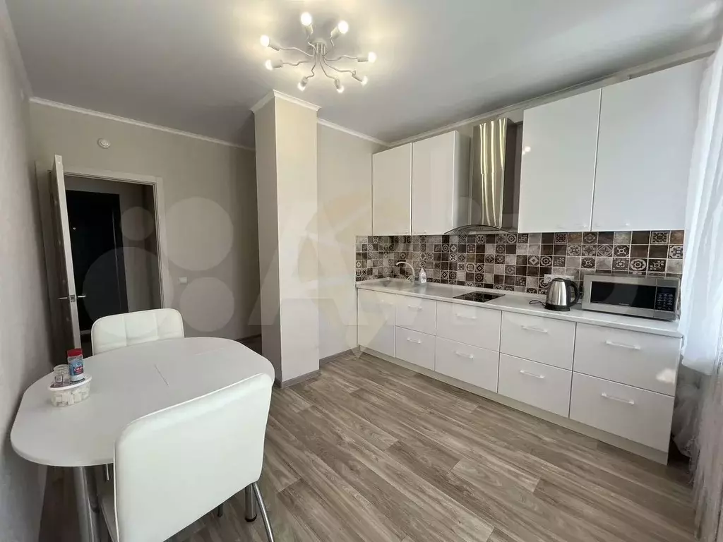 1-к. квартира, 44 м, 4/9 эт. - Фото 1